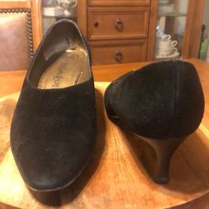 Yves Saint Laurent YSL vintage black suede pump